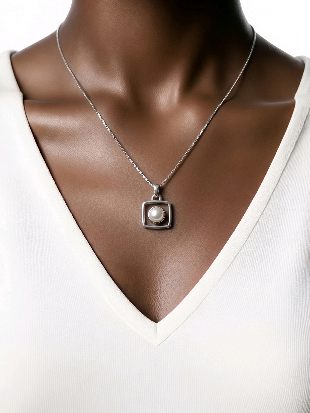 Small But Mighty Delicate Signed Genuine 925 Silver And White Pearl Pendant